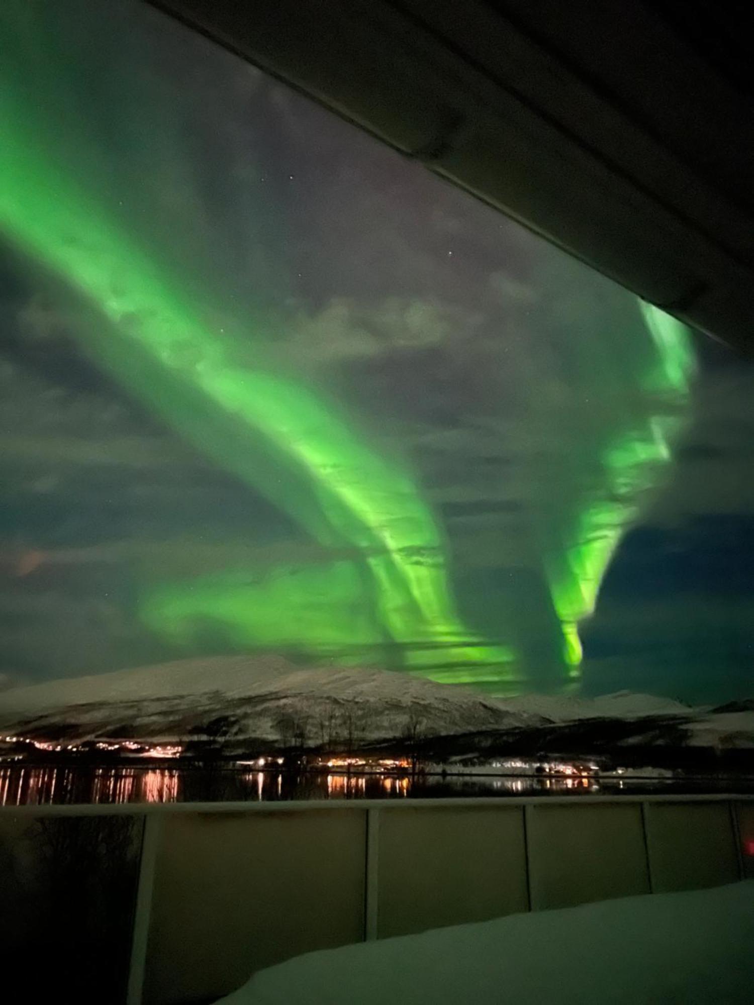 Luxury Apartment Downtown Tromso With 2 Bedrooms And 2 Bathrooms And Parking Eksteriør bilde