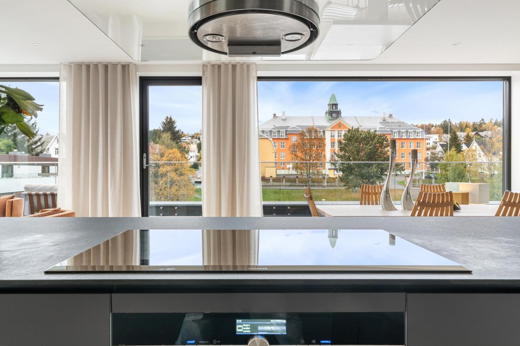Luxury Apartment Downtown Tromso With 2 Bedrooms And 2 Bathrooms And Parking Eksteriør bilde
