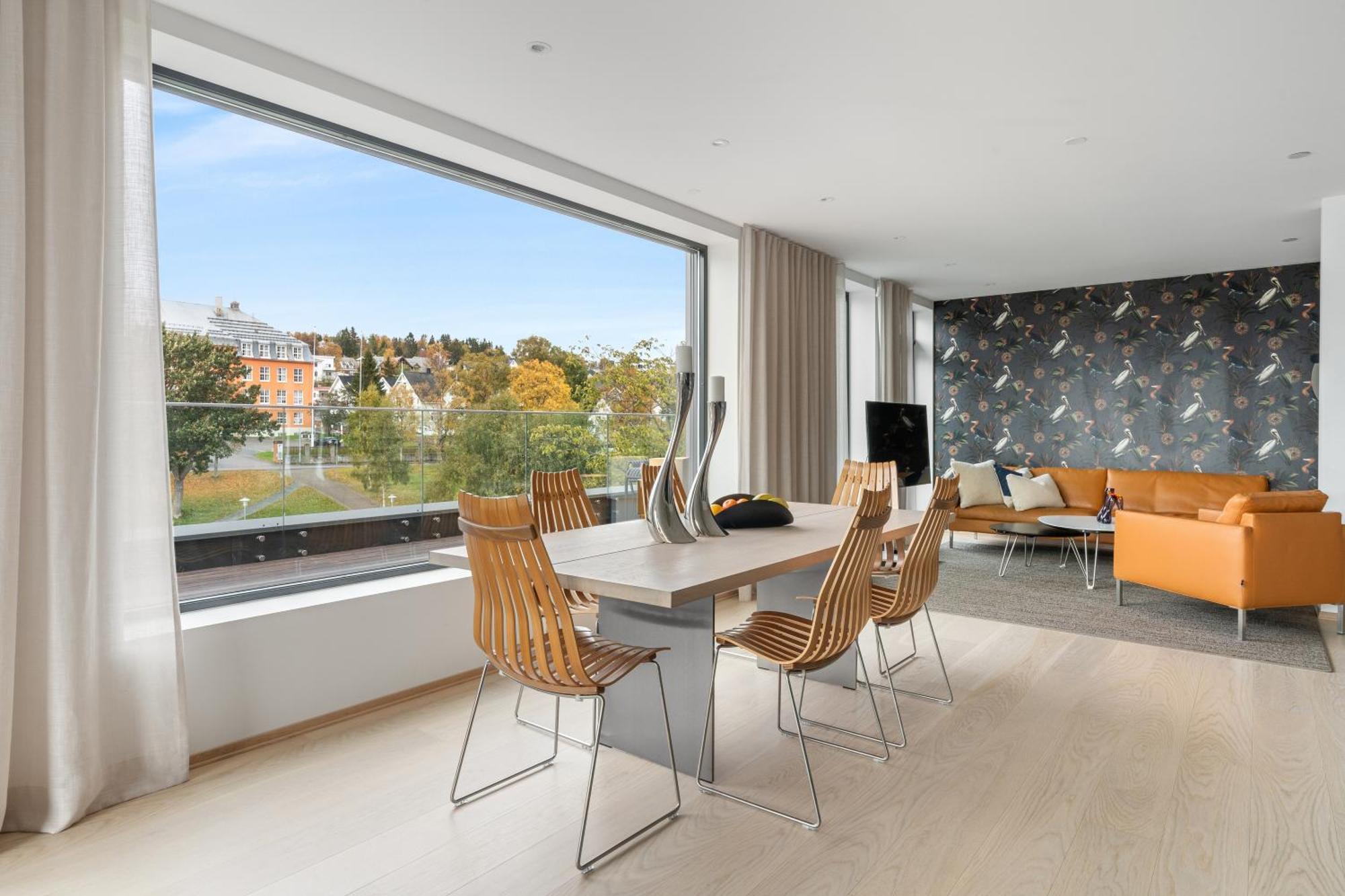 Luxury Apartment Downtown Tromso With 2 Bedrooms And 2 Bathrooms And Parking Eksteriør bilde